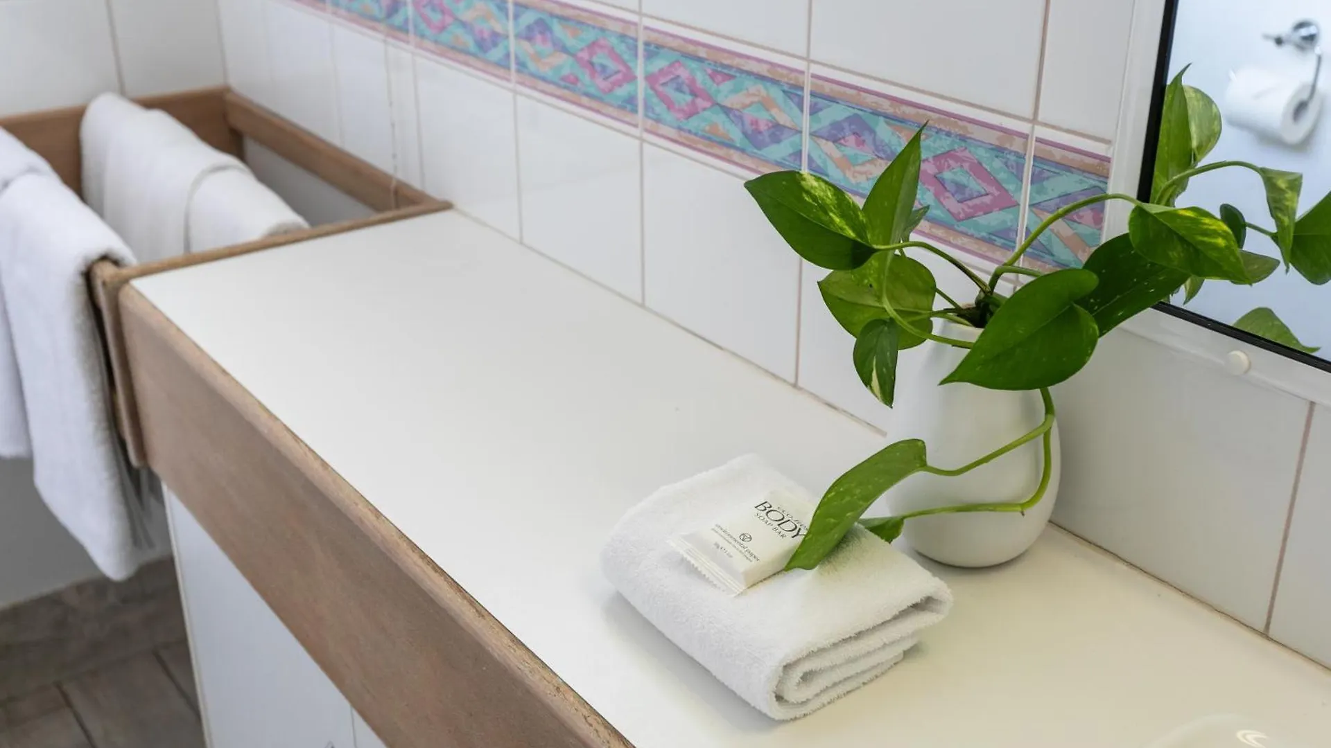 Noosa Sunseeker-Walk To Cafes & River, Pet Friendly Noosaville Holiday home